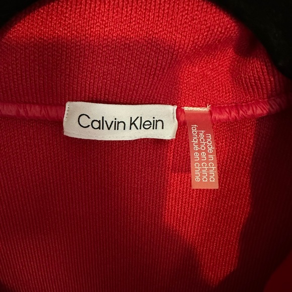 🔴🟥🔴Calvin Klein women’s red puffer vest EEUC - Picture 6 of 7